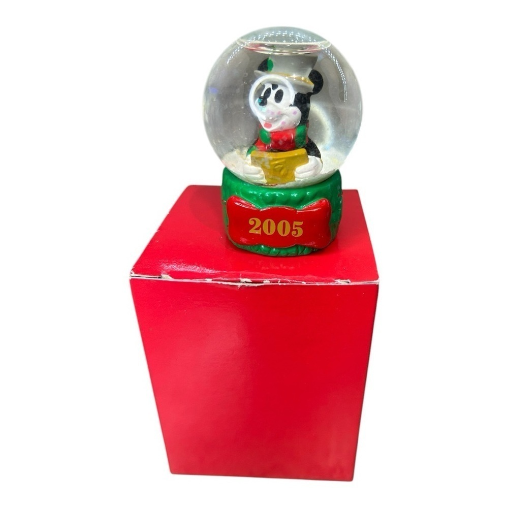 2005 Disney Mickey Mouse Mini Snow Globe